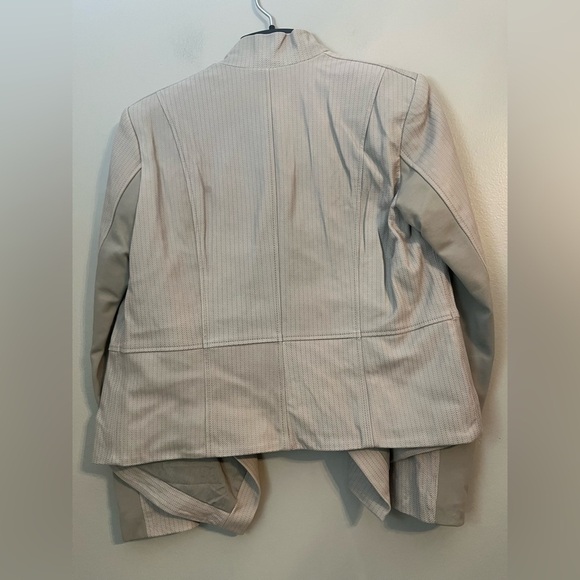 NWOT G.I.L.I. Cloud Open Front Tonal Printed Leather Jacket with Pockets Size 10 - Picture 3 of 14